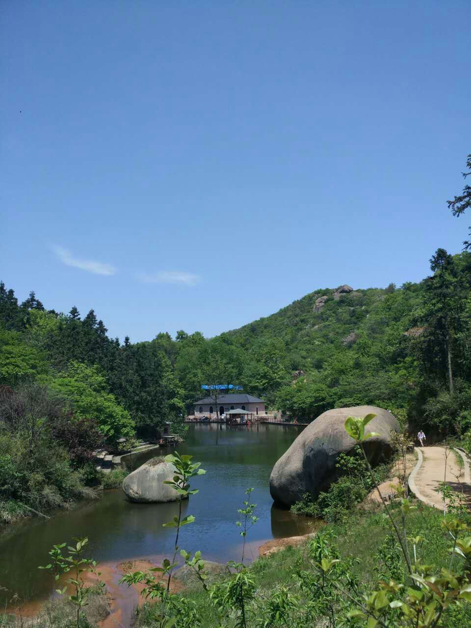 w66装饰巨石山两日游之登山游览巨石山